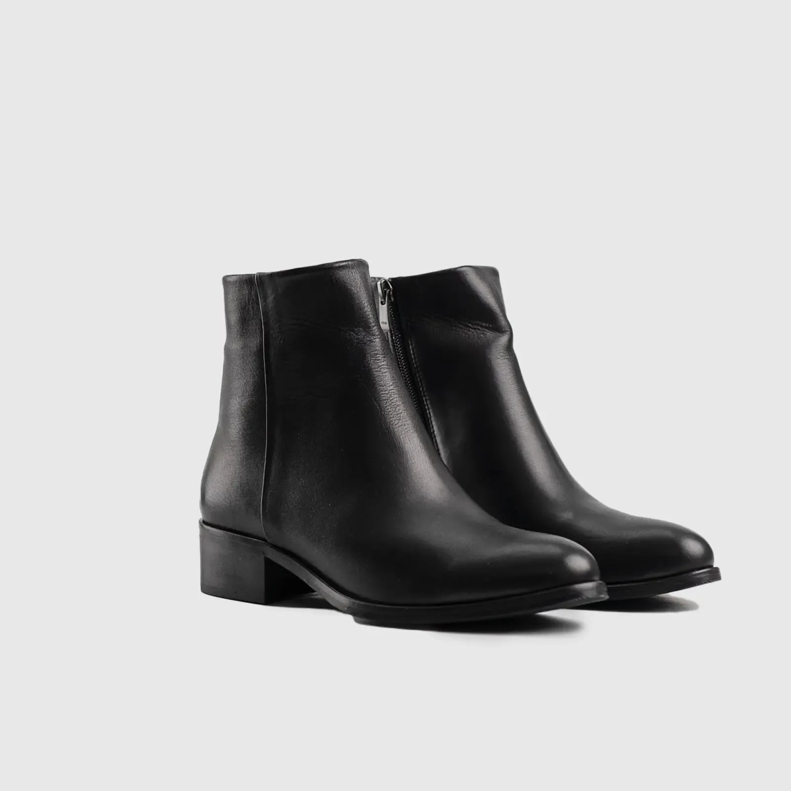 Leather Ankle Boots 4068